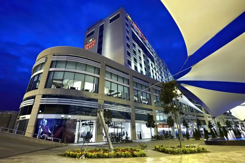 crowne plaza hotel istanbul